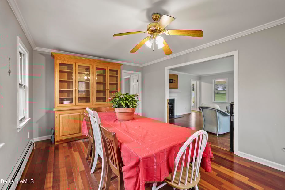 104 Washington Mountain Rd Photo 9