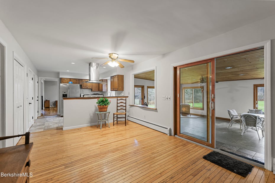 104 Washington Mountain Rd Photo 16