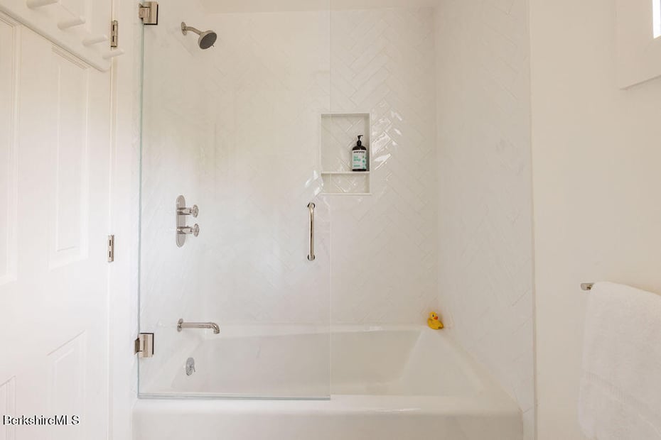 302A Egremont Plain Rd Photo 34