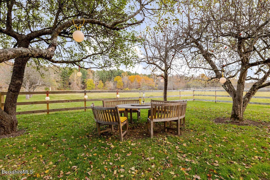 302A Egremont Plain Rd Photo 55