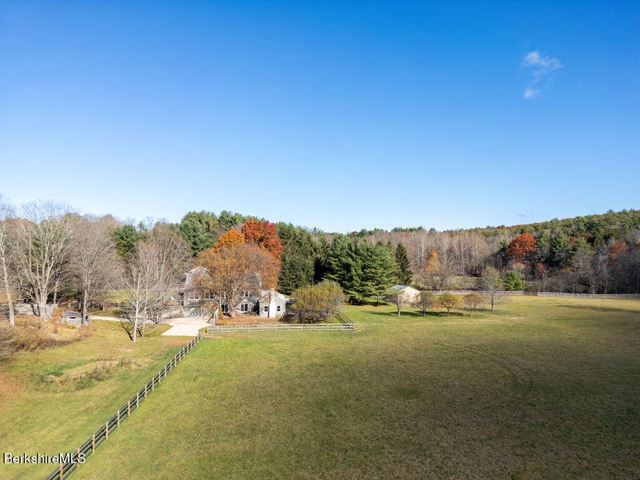 302A Egremont Plain Rd Photo 6