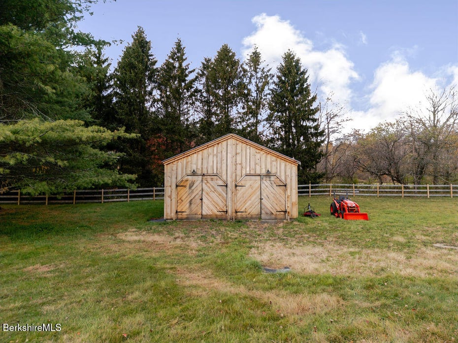 302A Egremont Plain Rd Photo 58