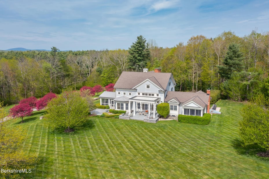 258 Sandisfield Rd Photo 54