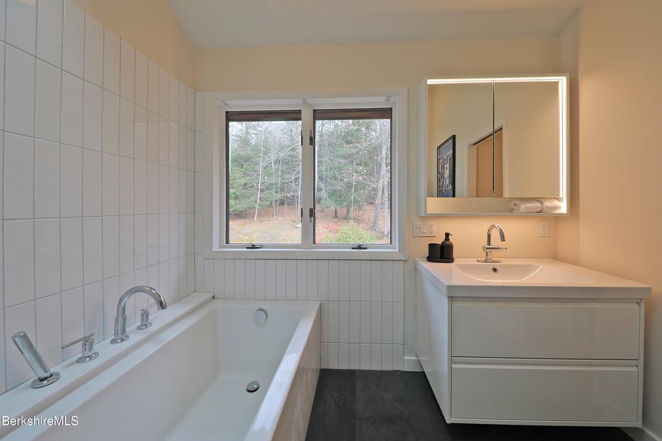 126 Temple Hill Rd Photo 59