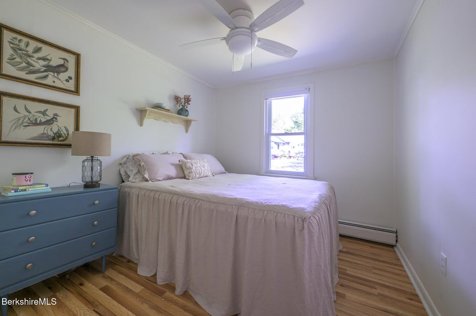91 Henry Dr Photo 23