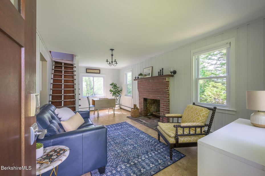 91 Henry Dr Photo 10