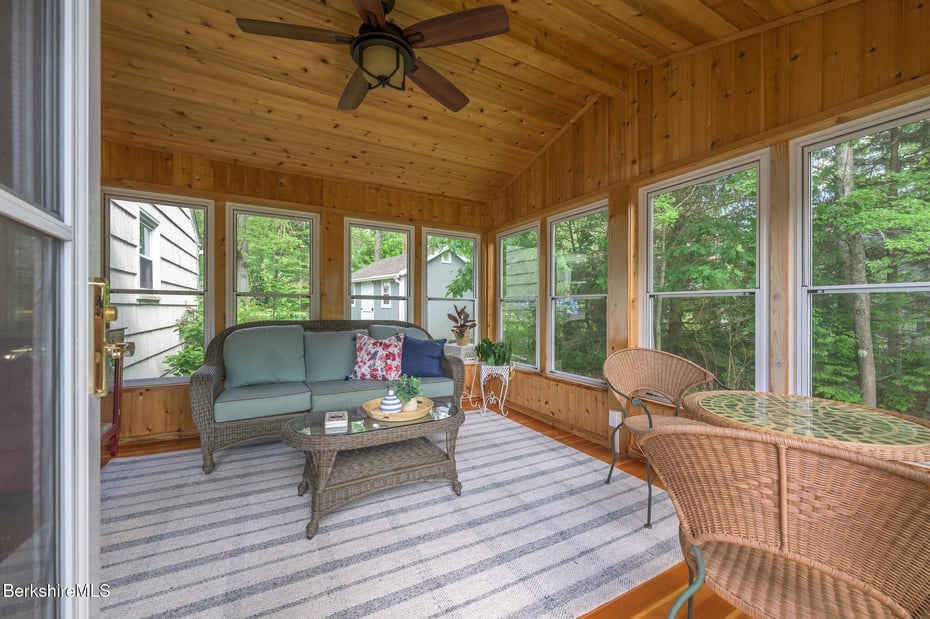91 Henry Dr Photo 21
