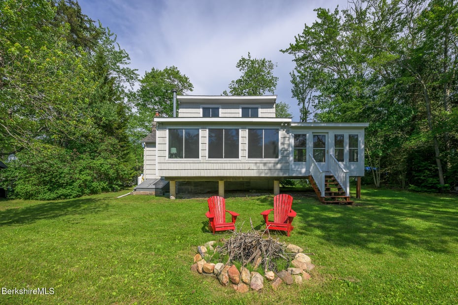 91 Henry Dr Photo 5