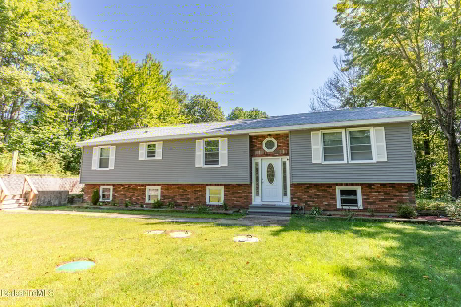 40 Curran Rd Photo 2