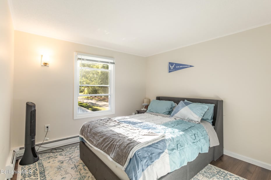 40 Curran Rd Photo 17