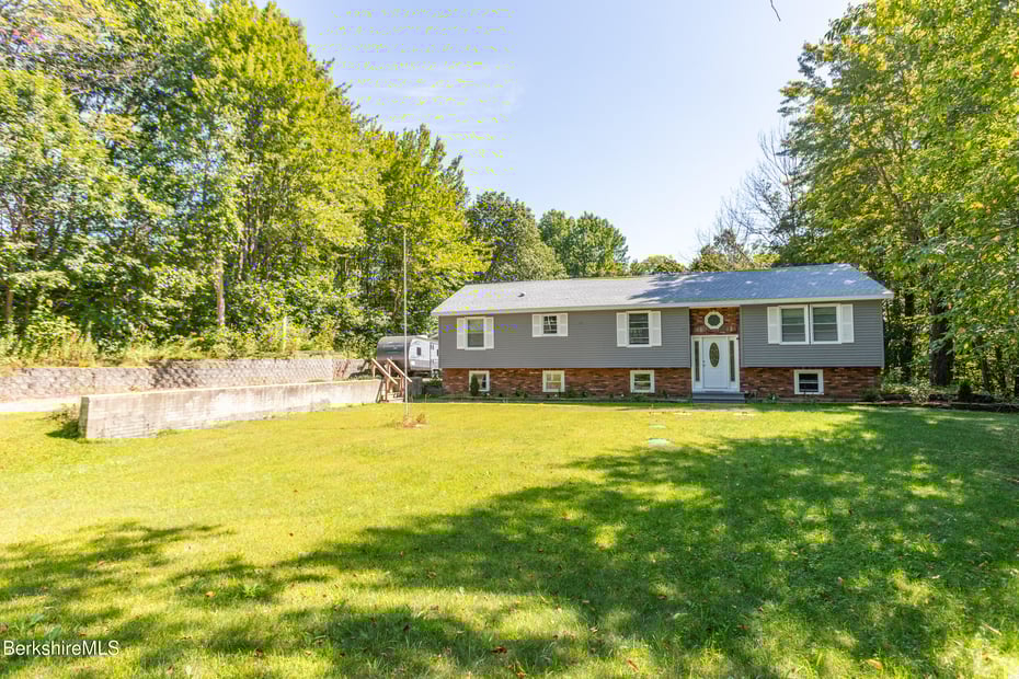 40 Curran Rd Photo 3