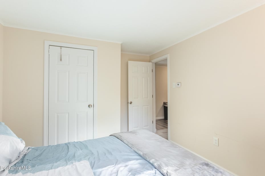 40 Curran Rd Photo 18