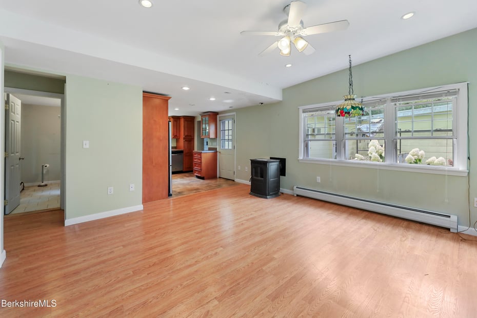 268 E Rd Photo 19