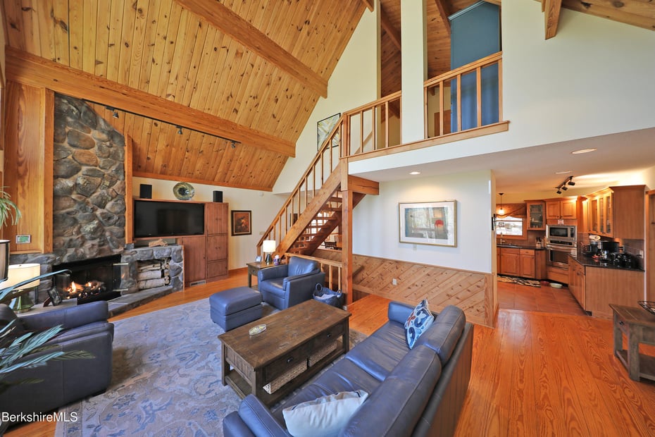 55 Mallard Dr Photo 11