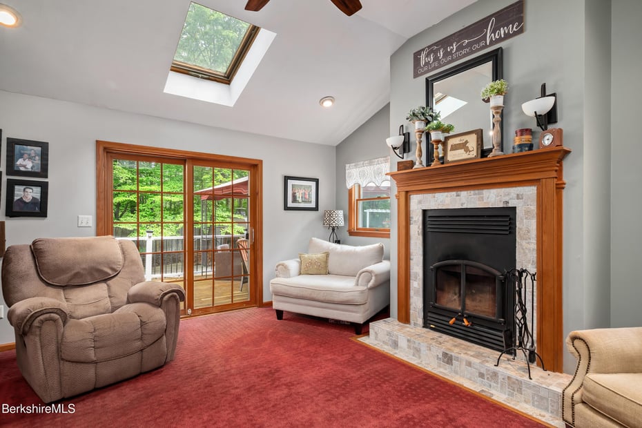 51 Fieldwood Dr Photo 12