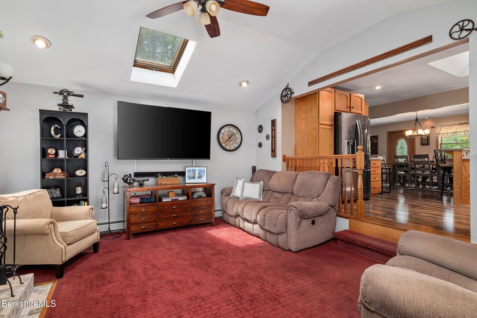 51 Fieldwood Dr Photo 10