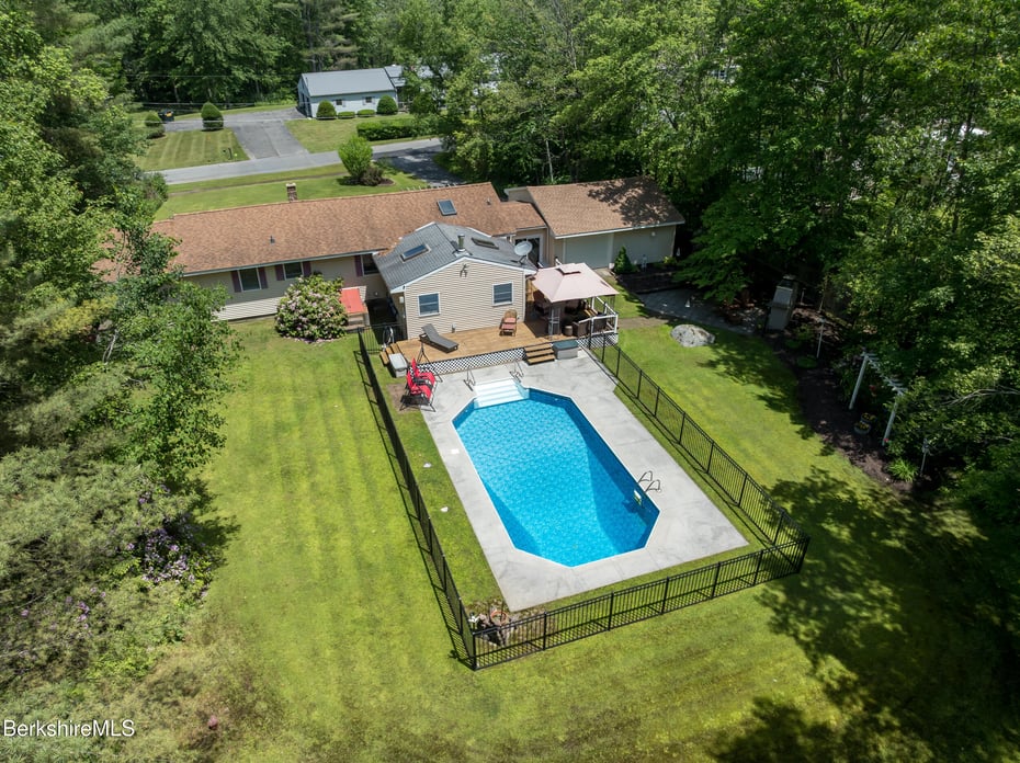 51 Fieldwood Dr Photo 4
