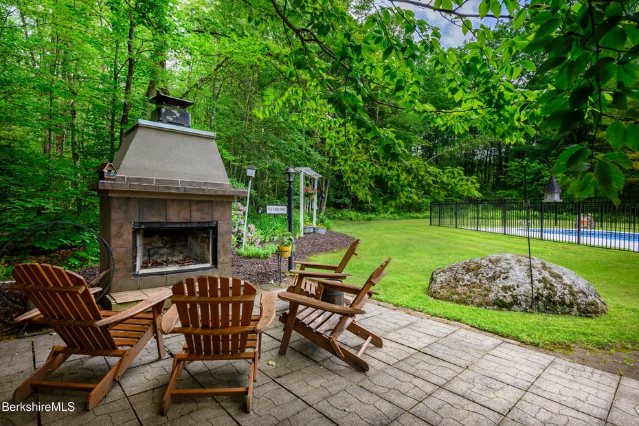 51 Fieldwood Dr Photo 24