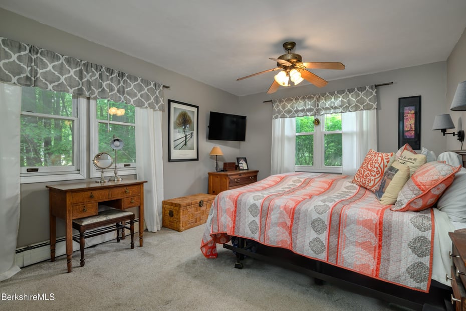 51 Fieldwood Dr Photo 13
