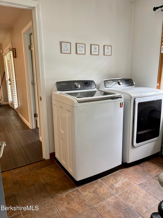 52 Hemlock Hill Photo 24