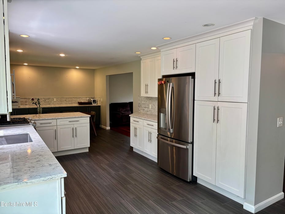 52 Hemlock Hill Photo 15