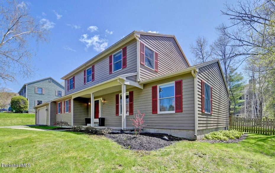 52 Hemlock Hill Photo 3
