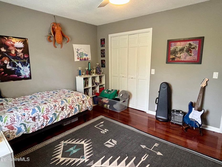 52 Hemlock Hill Photo 35