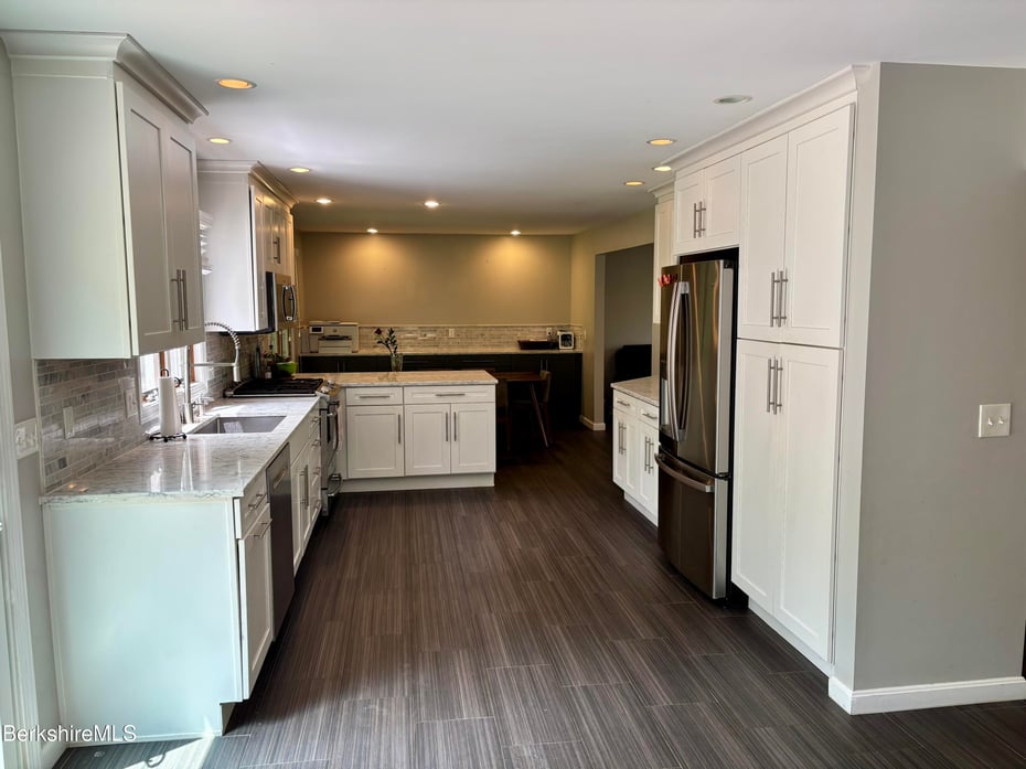 52 Hemlock Hill Photo 14