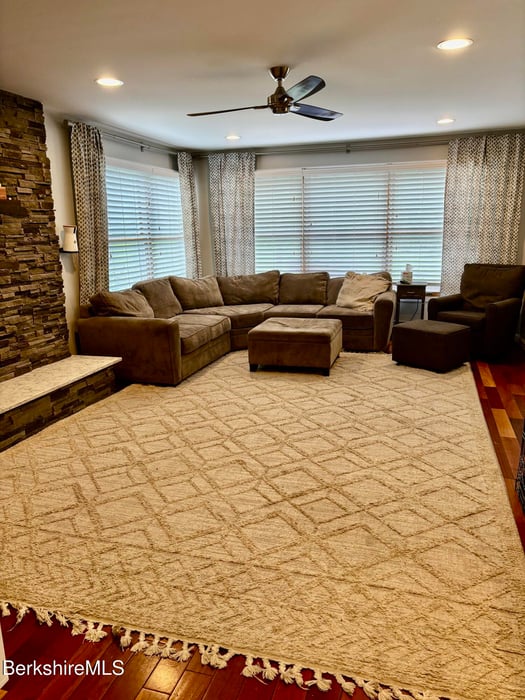 52 Hemlock Hill Photo 22
