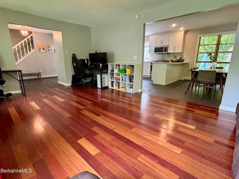 52 Hemlock Hill Photo 7