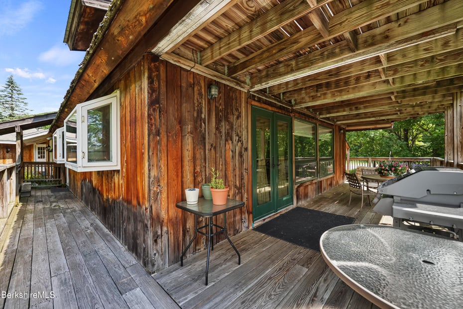 3949 Jacobs Ladder Rd Photo 8