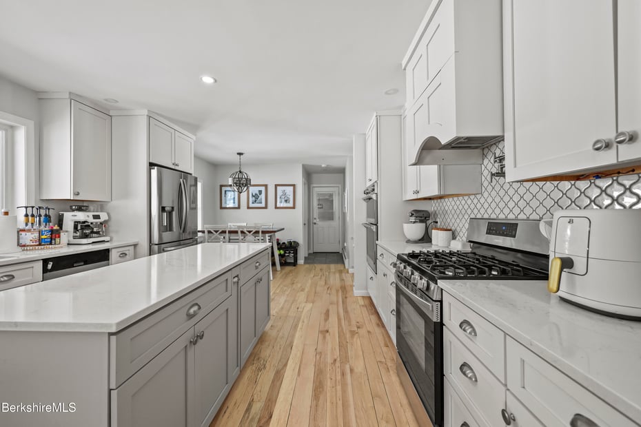 141 Griffin Hill Rd Photo 8