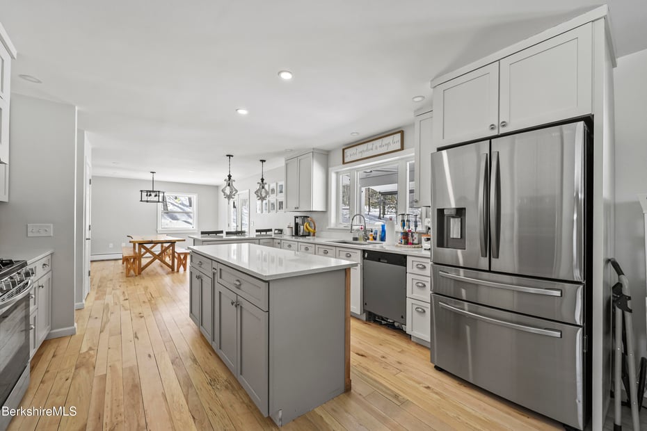 141 Griffin Hill Rd Photo 13