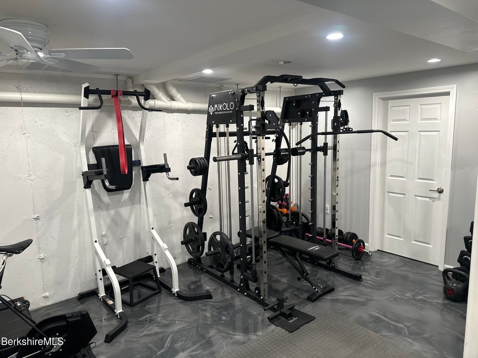 141 Griffin Hill Rd Photo 48