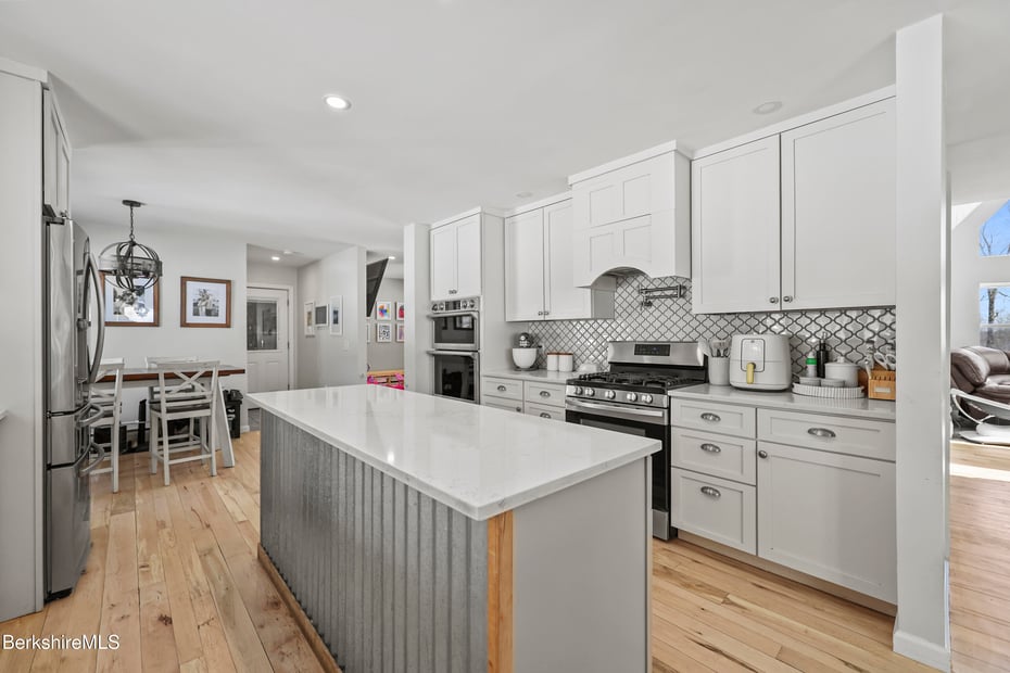 141 Griffin Hill Rd Photo 10