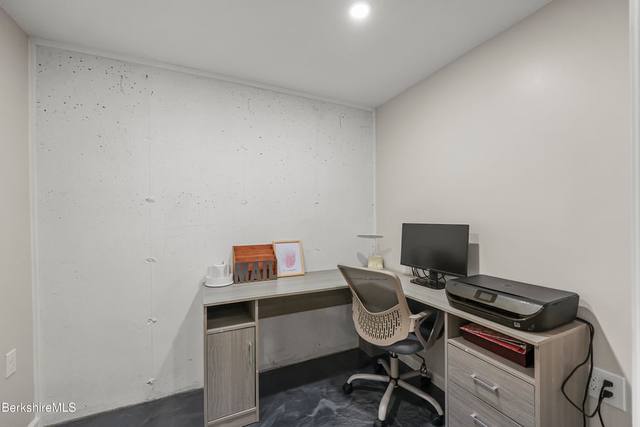 141 Griffin Hill Rd Photo 46