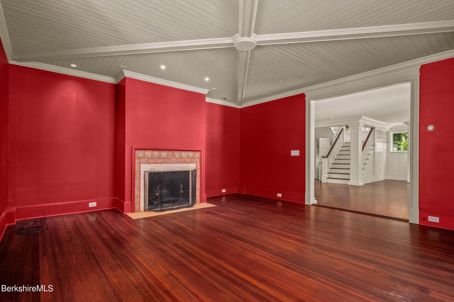221 Bulkley St Photo 26