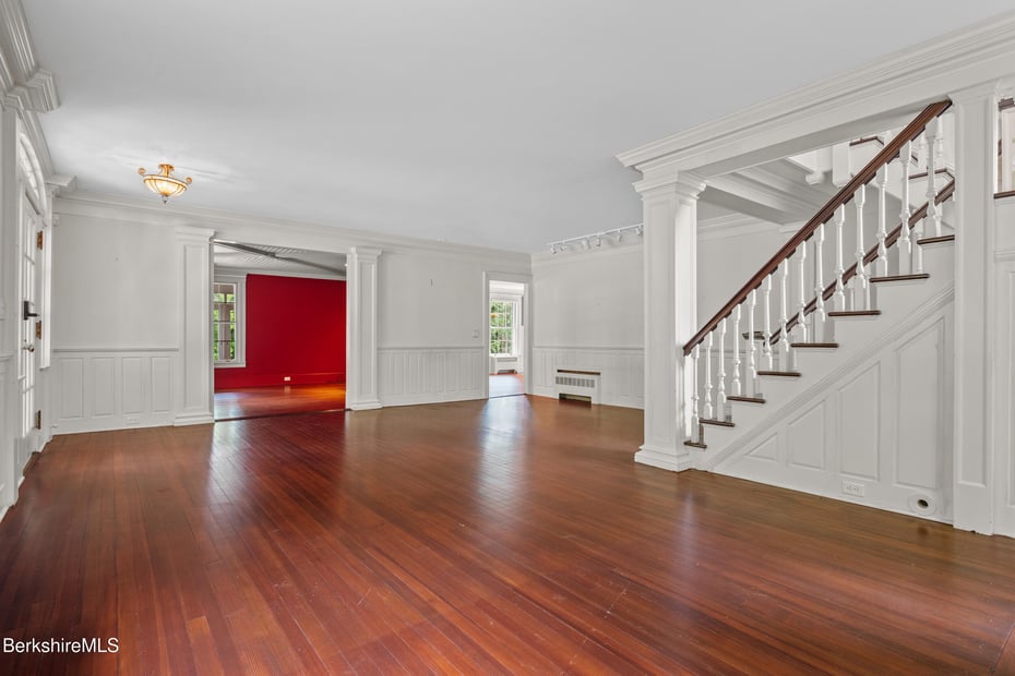 221 Bulkley St Photo 23