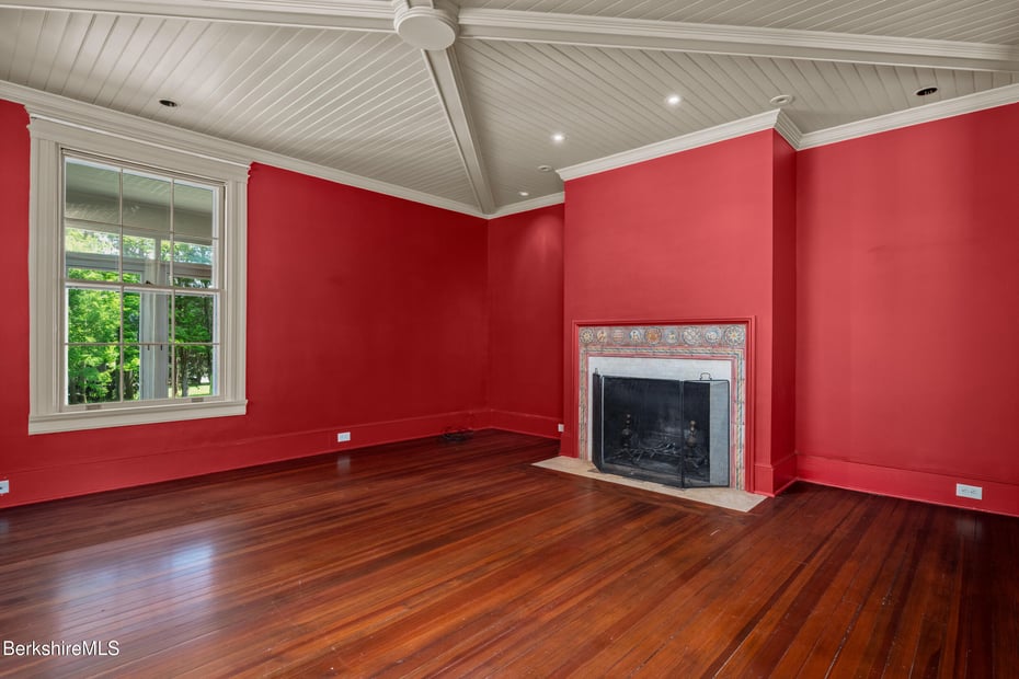 221 Bulkley St Photo 27