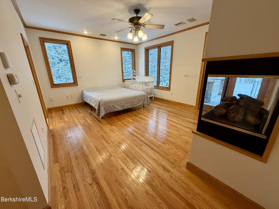 7 Poirot Rd Photo 32