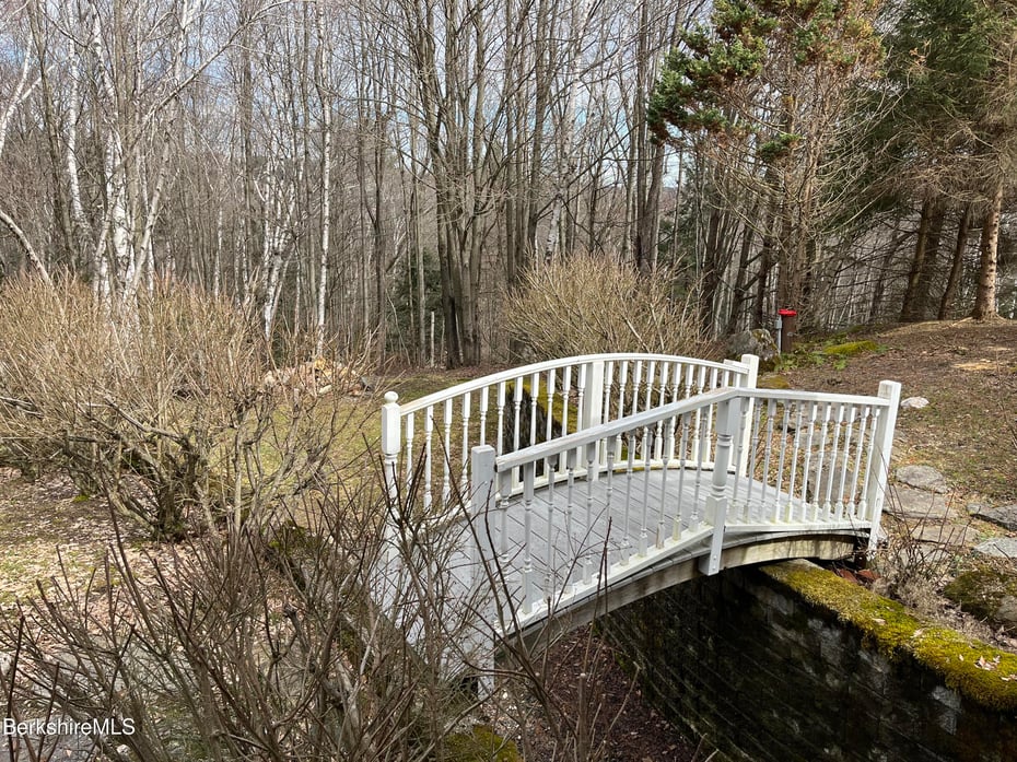 7 Poirot Rd Photo 10