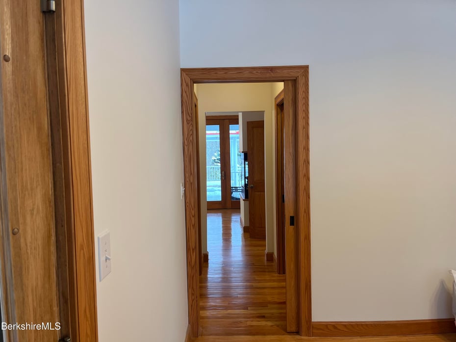 7 Poirot Rd Photo 38