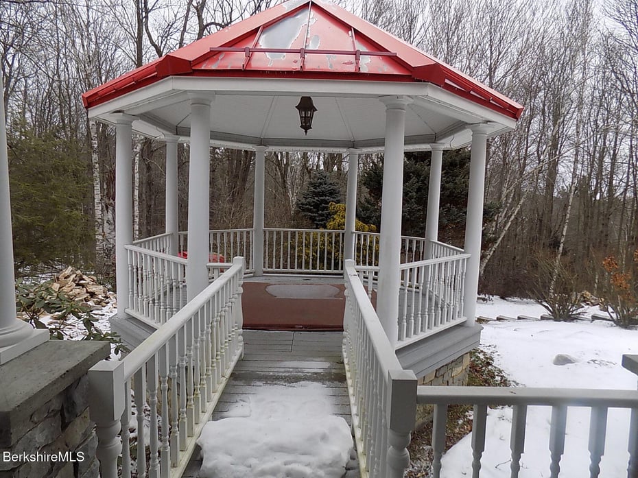 7 Poirot Rd Photo 10