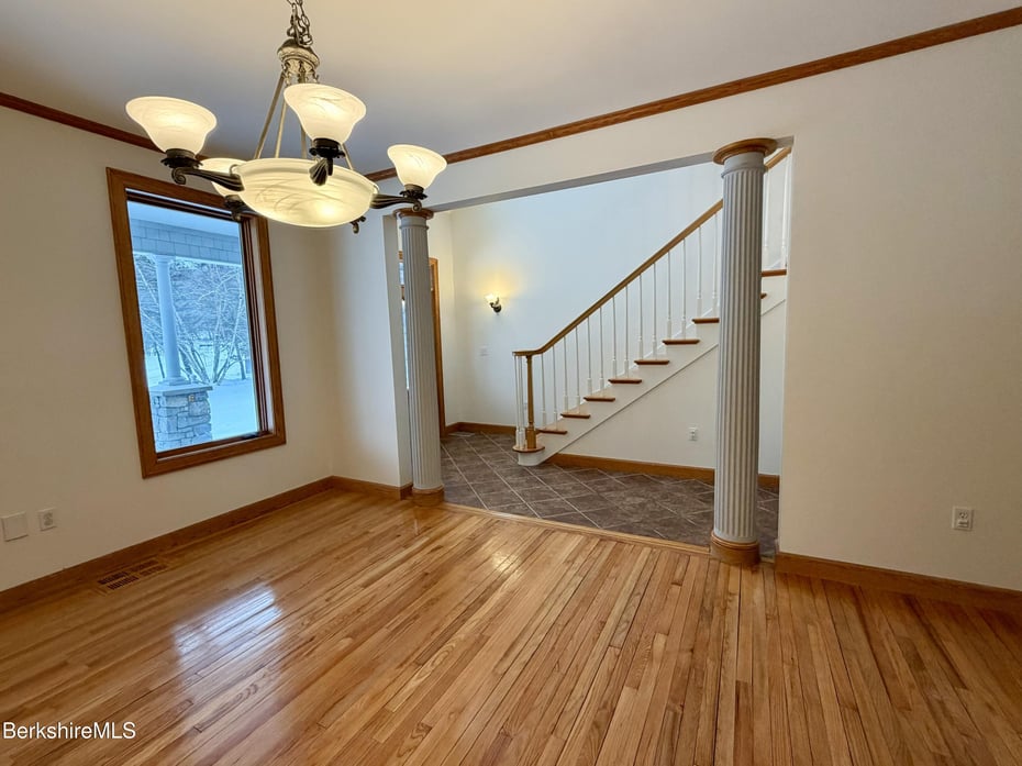 7 Poirot Rd Photo 17