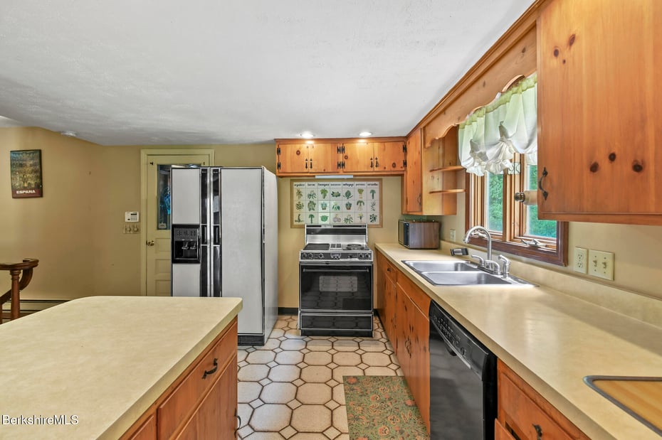 1310 Lenox Rd Photo 18