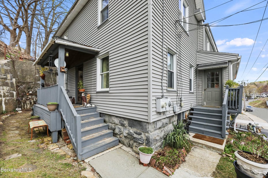 133 Front St  #1 & 2 Photo 27