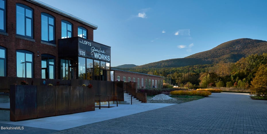 520 State Rd  #309 Photo 3