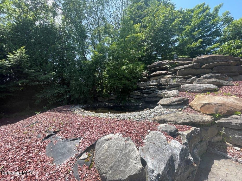 40 Willow Cove Rd Photo 44