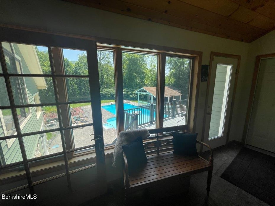 40 Willow Cove Rd Photo 16