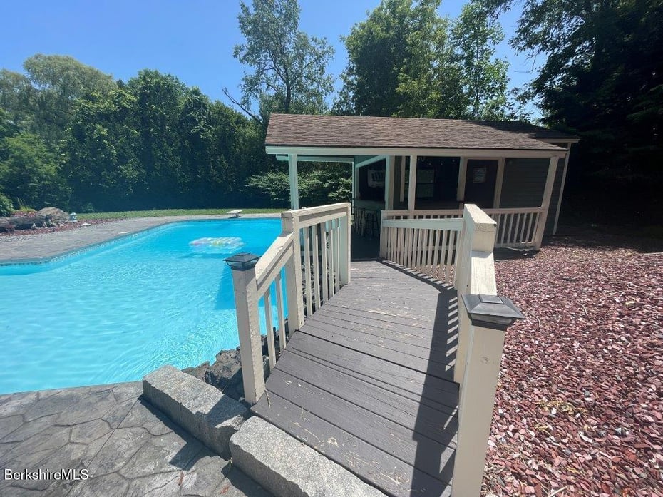 40 Willow Cove Rd Photo 45